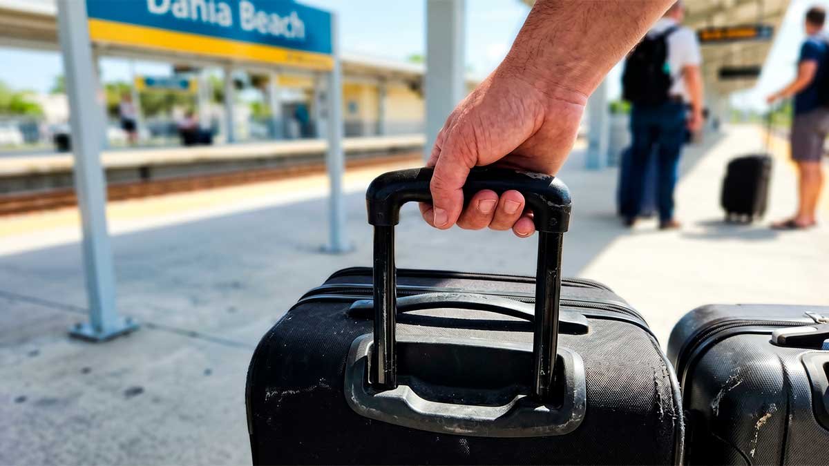 Evaluating the real cost and logistics of using South Florida rail transit from FLL to Miami with heavy luggage.